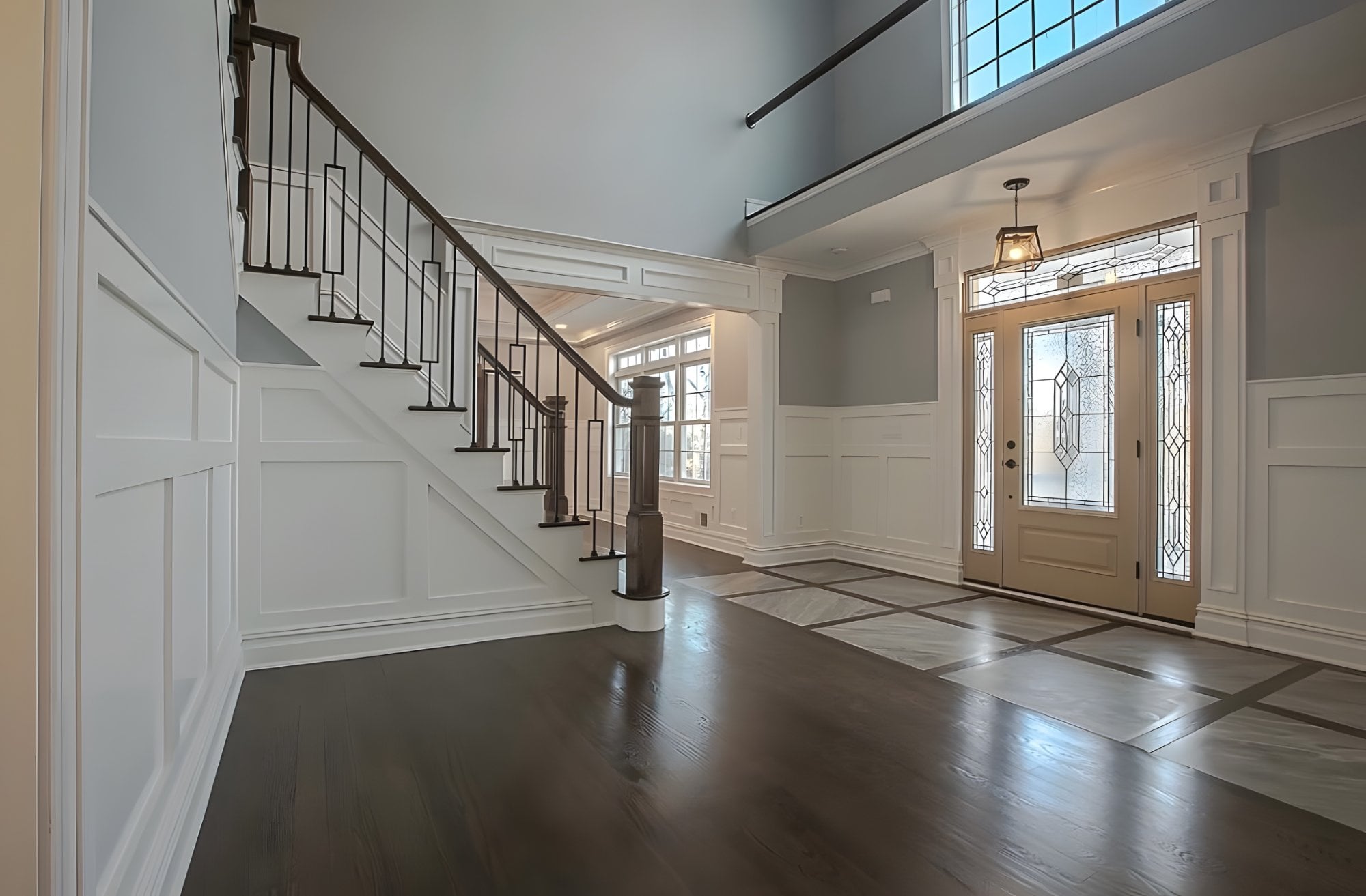 Grand foyer with curved staircase